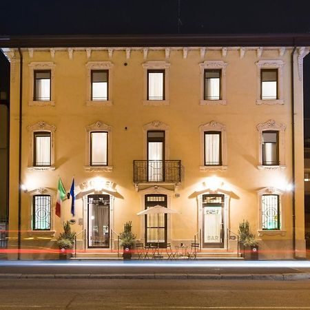 Hotel Fontana Верона Экстерьер фото